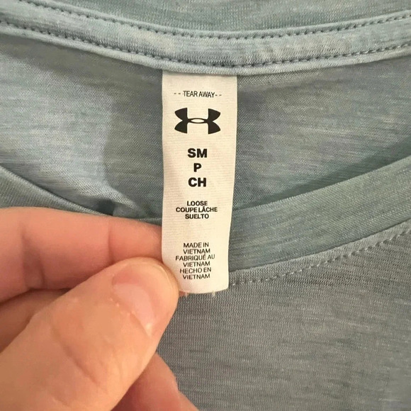 Under Armour Small petite light heather turquoise  long sleeve shirt - Picture 3 of 3